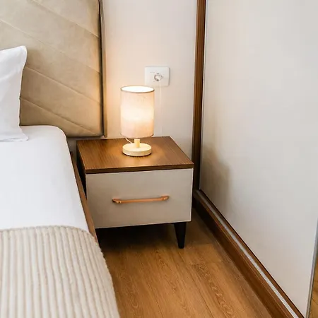 Denn 3 Rruga E Elbasanit Appartement *